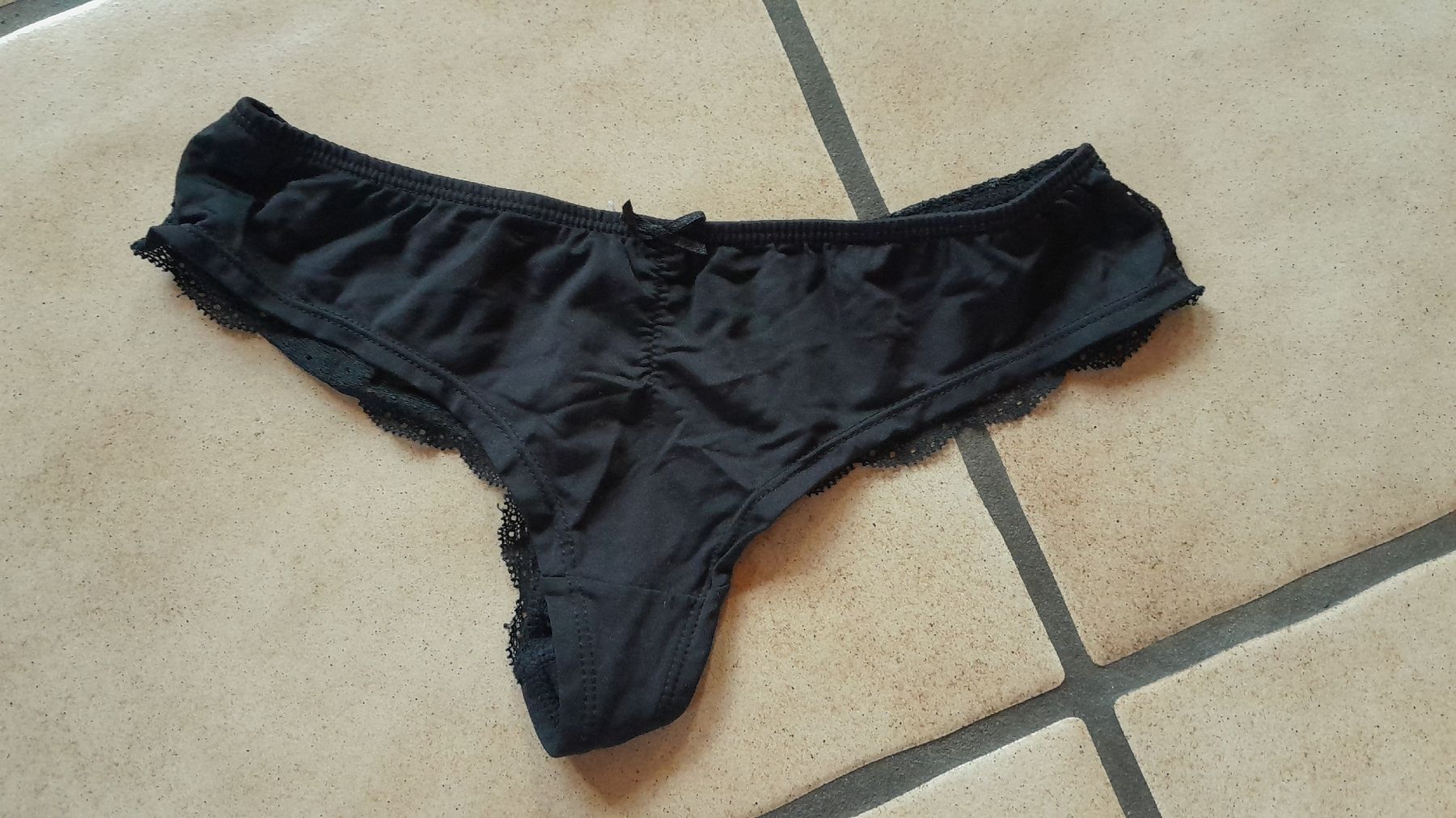 Sonstige Unterwäsche: Tanga aus Spitze  – Gebraucht aus Innerthal von System_of_a_down
