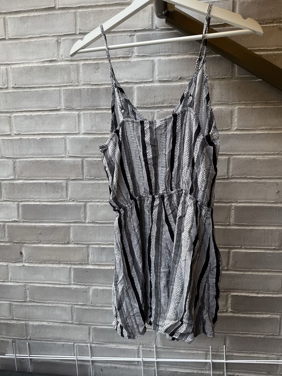 H&M Jumpsuits: Einteiler H&M – Gebraucht aus Münchenbuchsee von na_sch3053 1