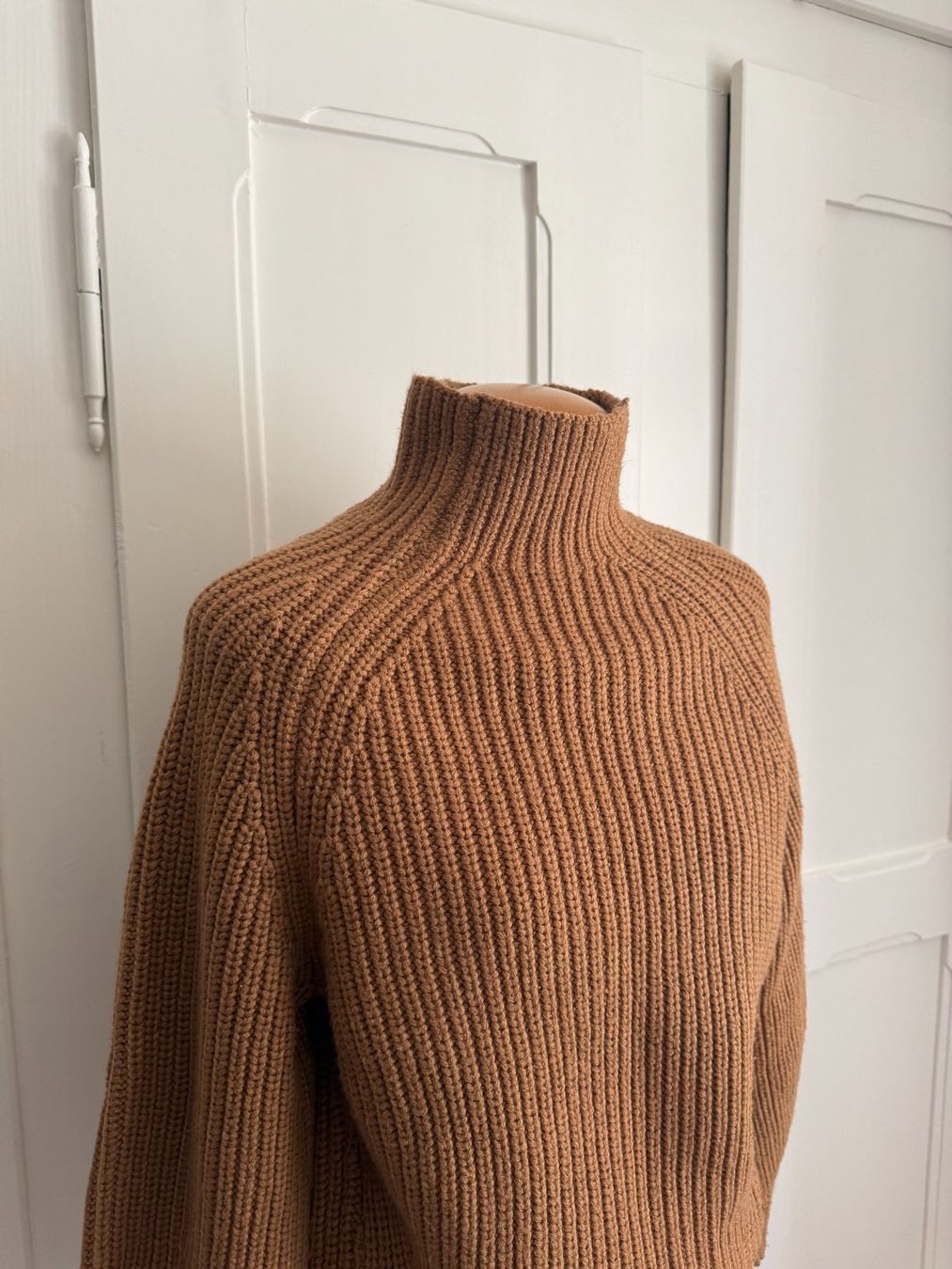 Weekday Pulls & Sweat-shirts: WEEKDAY - Strickpullover hellbraun XS – D'occasion à Zürich par Diazaio 1