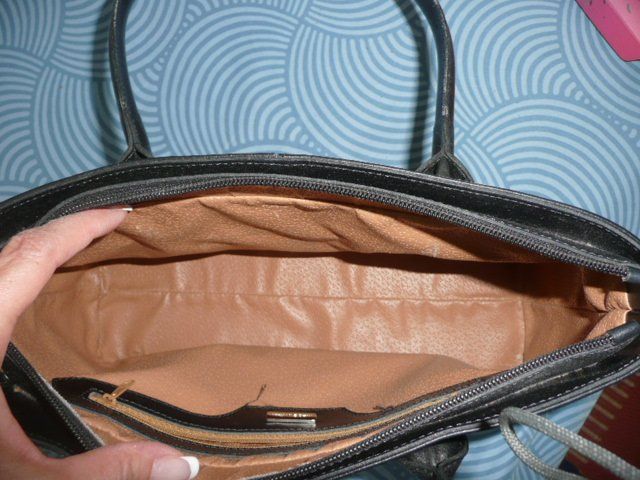 Borse da donna: Tasche in schwarz Leder – Usato da Zug venduto da falama 3