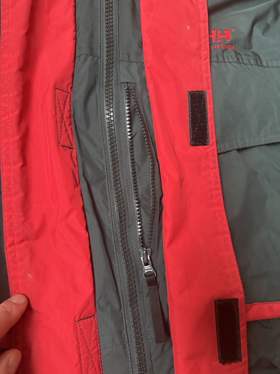 Helly Hansen Giacche: 90S HELLY HANSEN HOODED OUTDOOR JACKET M – Usato da Zürich venduto da Mai.rast 2