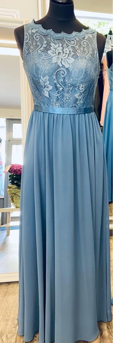 Robes: Abendkleid Lang Graublau  Gr.48 – Neuf (Voir description) à Schlatt ZH par INVA00