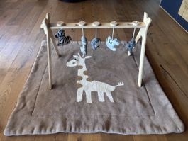 Baby Spielbogen mit Matte Giraffe Neuwertig