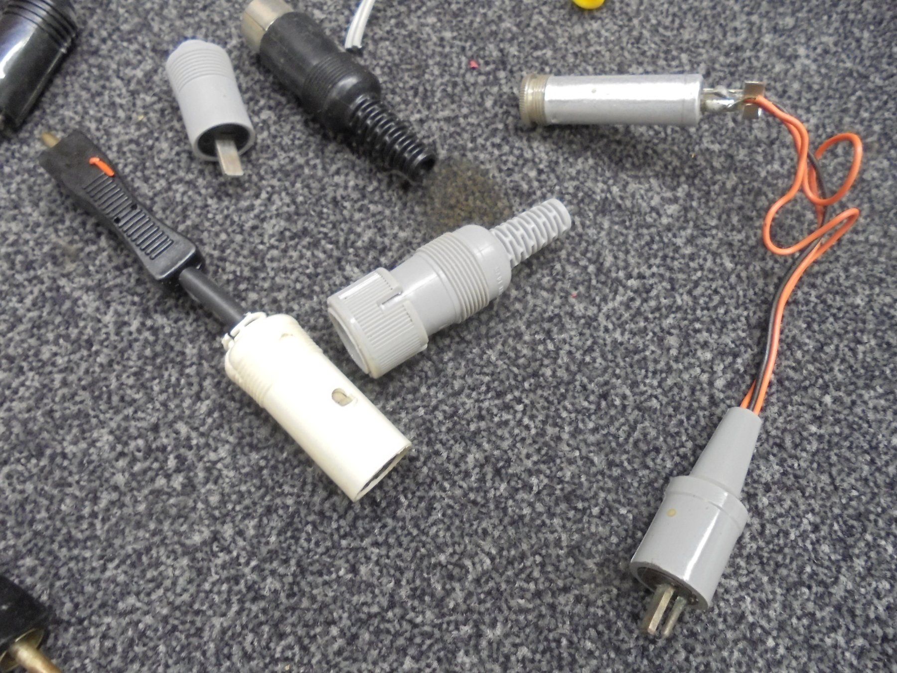 Casse acustiche: Diverse Stecker, Mikrofon, Lautsprecher, Akustik, Ton – Usato da Bassersdorf venduto da Pandir 2