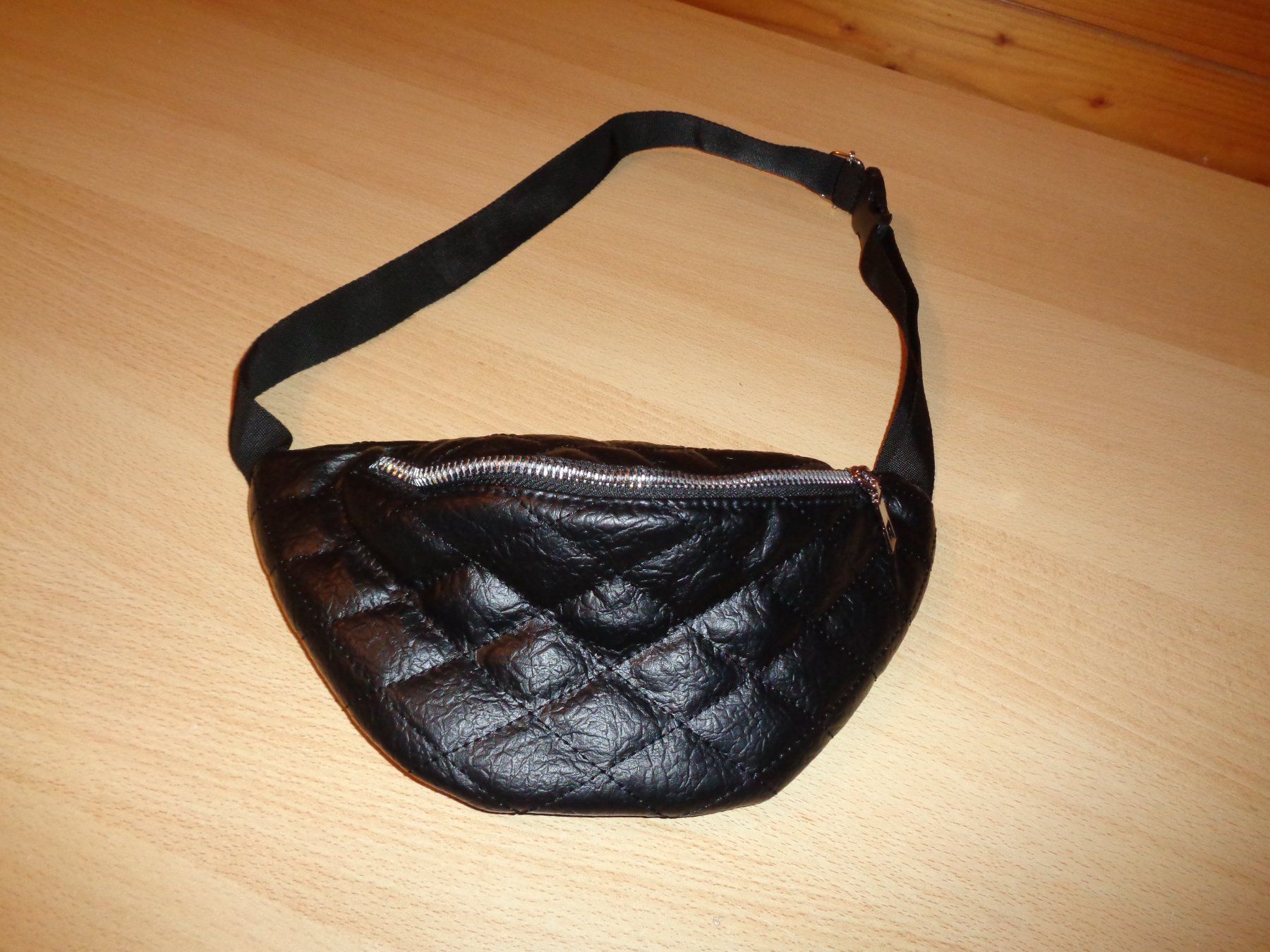 Borse da donna: *** schwarze Bauchtasche *** / Neu – Nuovo (secondo la descrizione) da Othmarsingen venduto da Leuchtturmlady 1