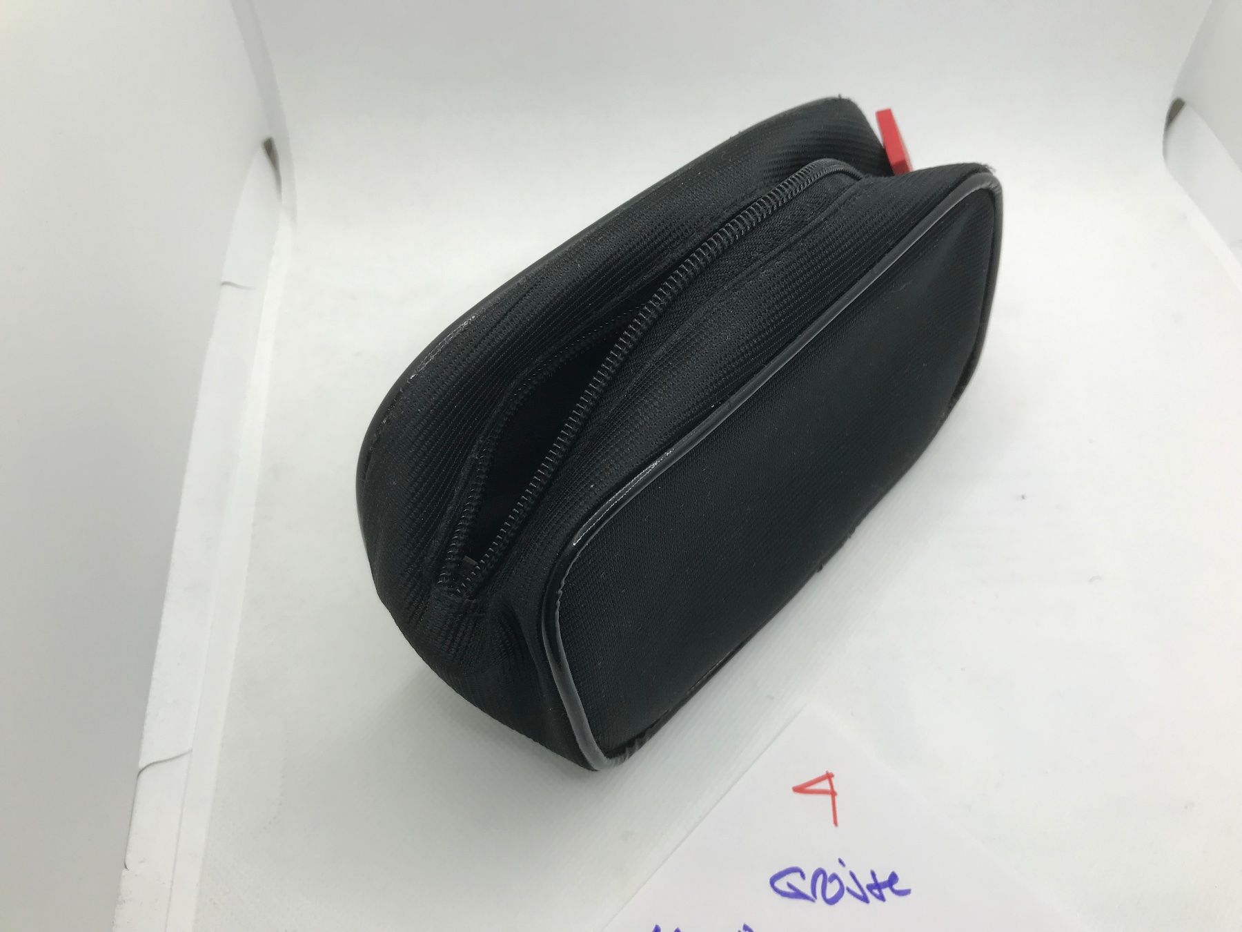 Plumiers: Schwarzes Etui SWISS – Neuf (Voir description) à Niederteufen par mix18