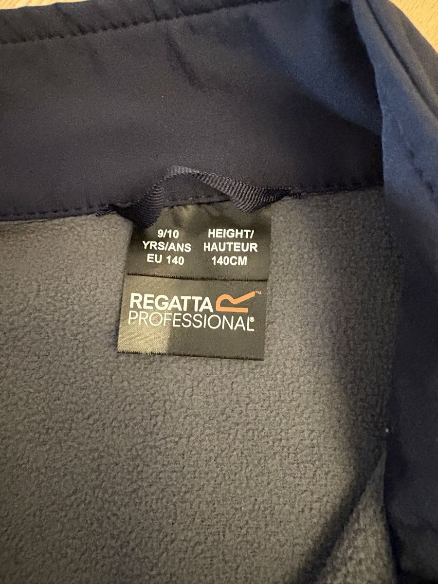 Giacche & Cappotti: Kinder Softshell Jacke Regatta Grösse 140 – Usato da Zürich venduto da mad_lwl6 1