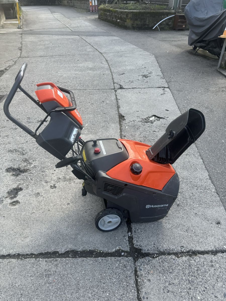Husqvarna Schneeräumung: Husquva – Gebraucht aus Wauwil von chiraluna 2
