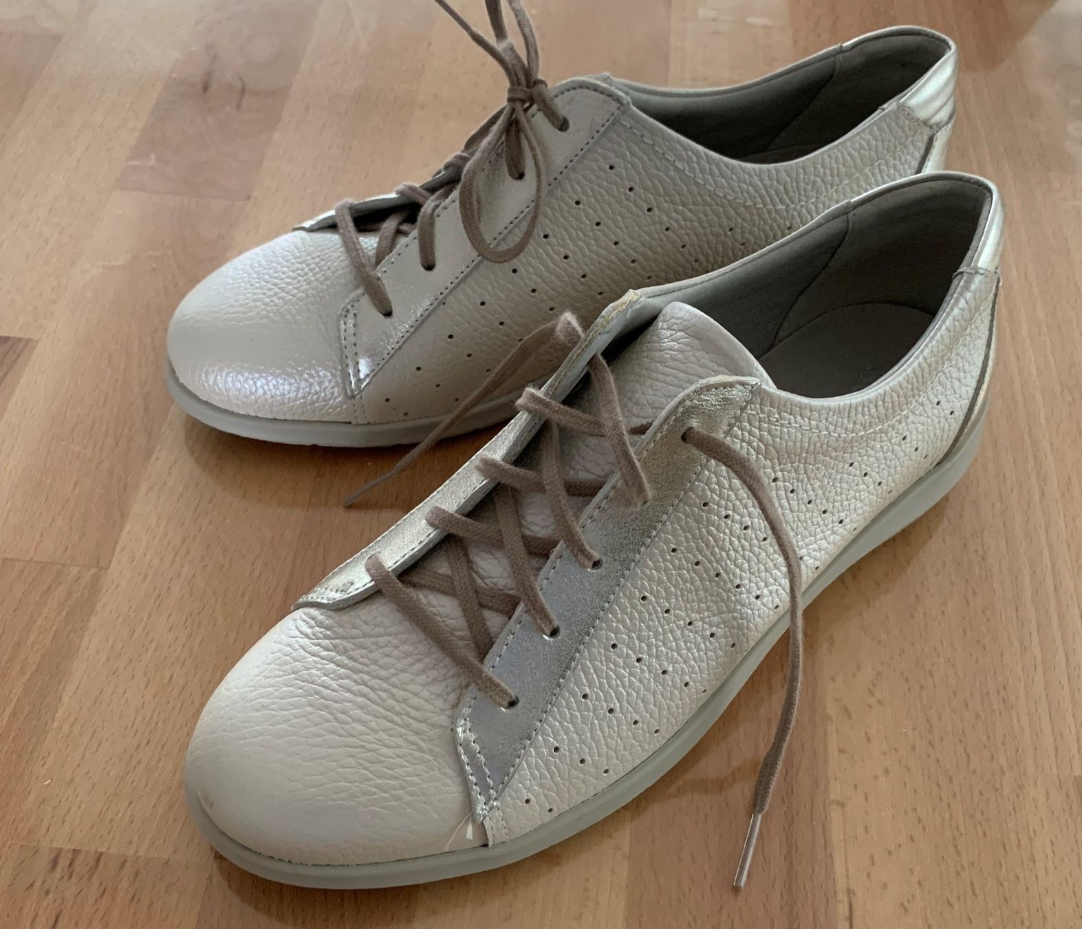 Damenschuhe: Go soft Schuhe Gr. 40 (Leder) – Neu und originalverpackt aus Wetzikon ZH von EvisStore