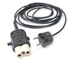 Stecker aus Porzellan und Bakelit -  Prise en porcelaine
