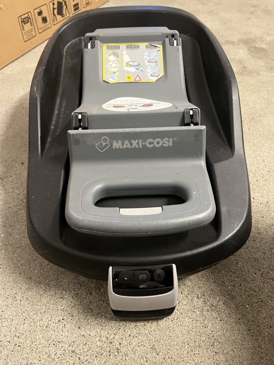 Maxi-Cosi Seggiolini per auto: Maxi cosi station – Usato da Lostorf venduto da manta07 1