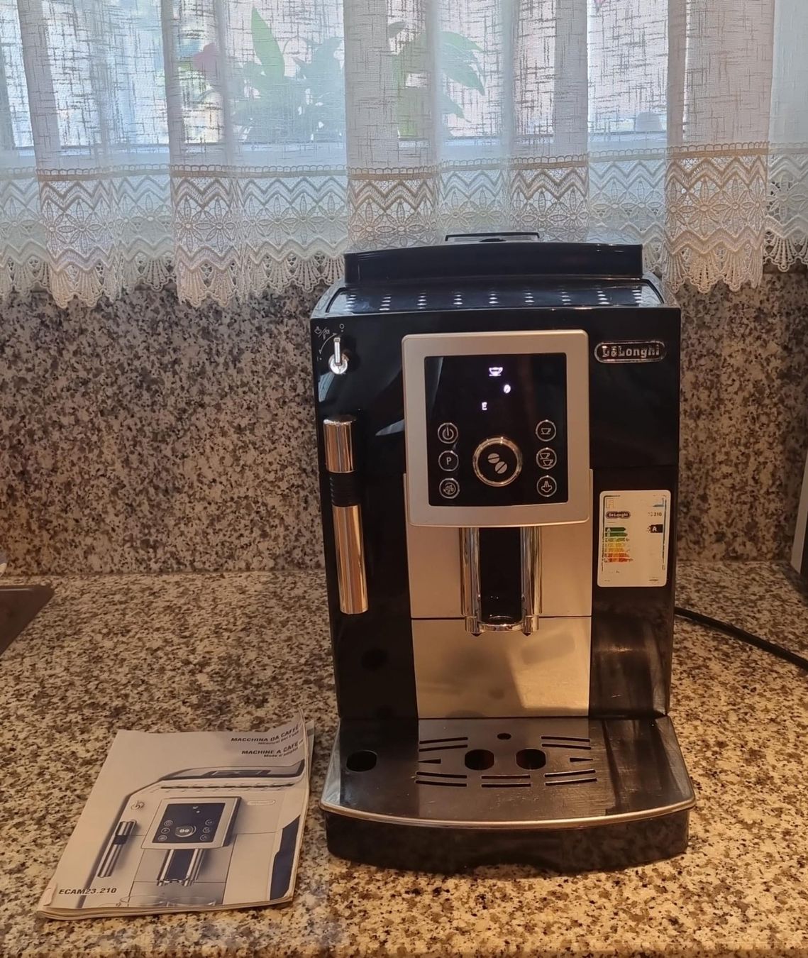 De'Longhi Macchine per caffè & Macchine per espresso: Macchina da caffè automatica De'Longhi – Usato da Cadenazzo venduto da Nicopri