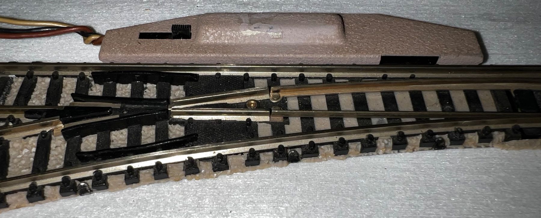 Fleischmann Modelleisenbahnen: Fleischmann Weiche Links (elektrisch), 9170? – Gebraucht aus Basel von jonnyhaas 4