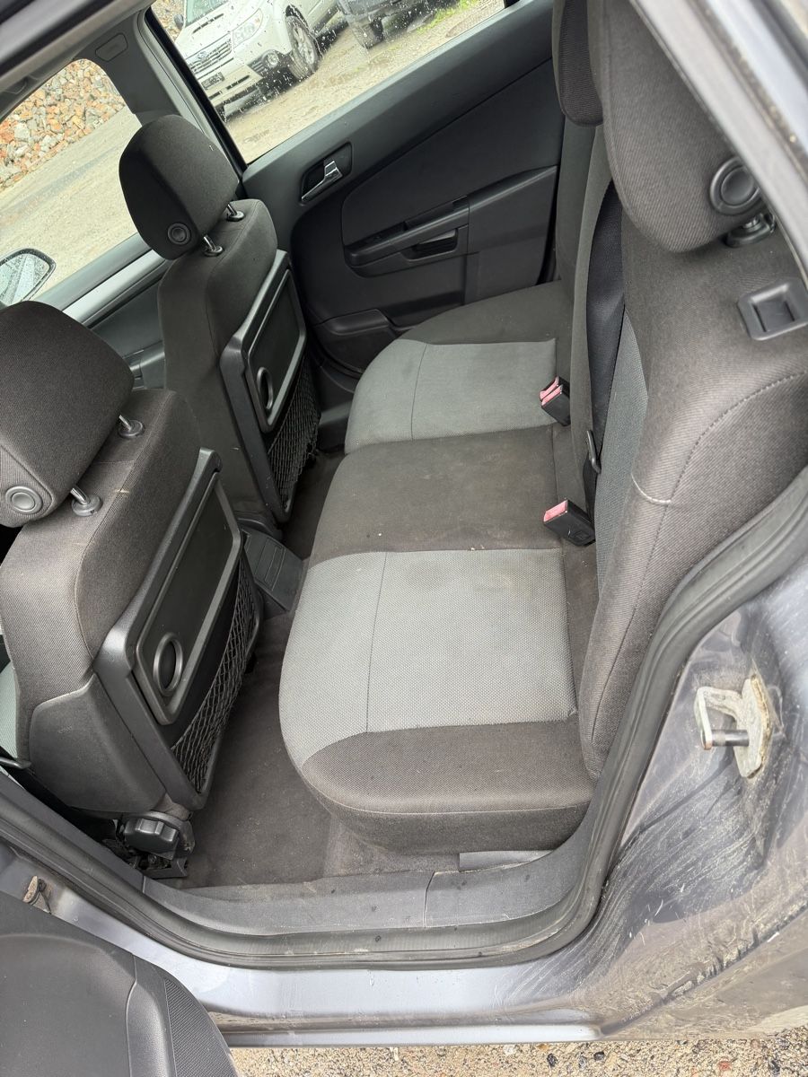 Opel Automobili: Opel Astra H16 Automat – Usato da Mollis venduto da BSL10 9