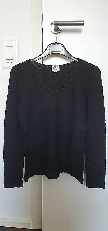 T-shirt: 5 neuwertige Armani T-Shirt/Pullover  – Usato da Zürich venduto da zuHause75 4
