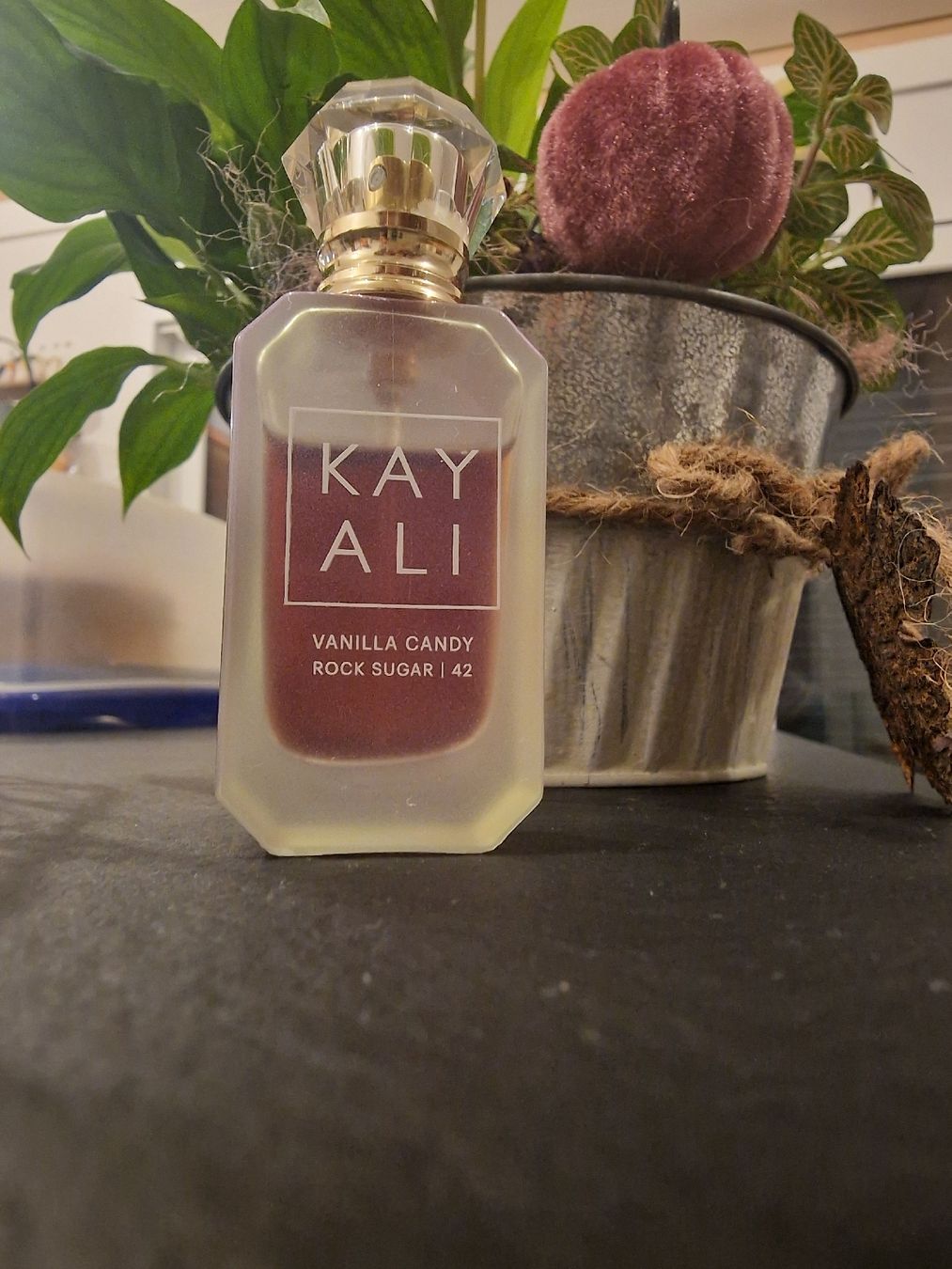 Kayali Profumi & Eau de Toilette: Vanilla Candy Rock sugar Kayali – Usato da Morens FR venduto da Vanilla_gurl
