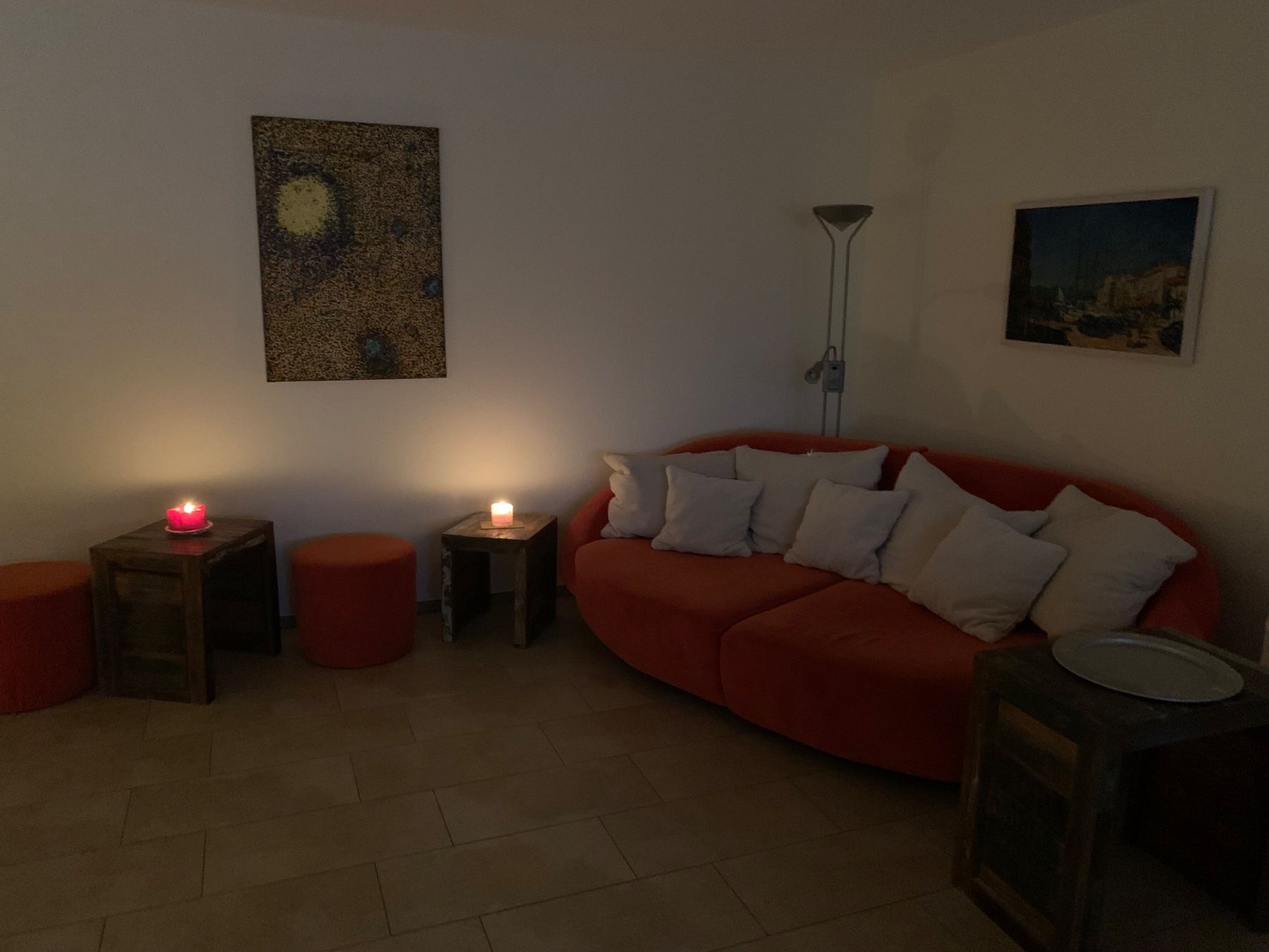 Sofas: Ultrabequemes Kuschelsofa mit 2 Hockern – Gebraucht aus Möhlin von Sillyyyyy 1