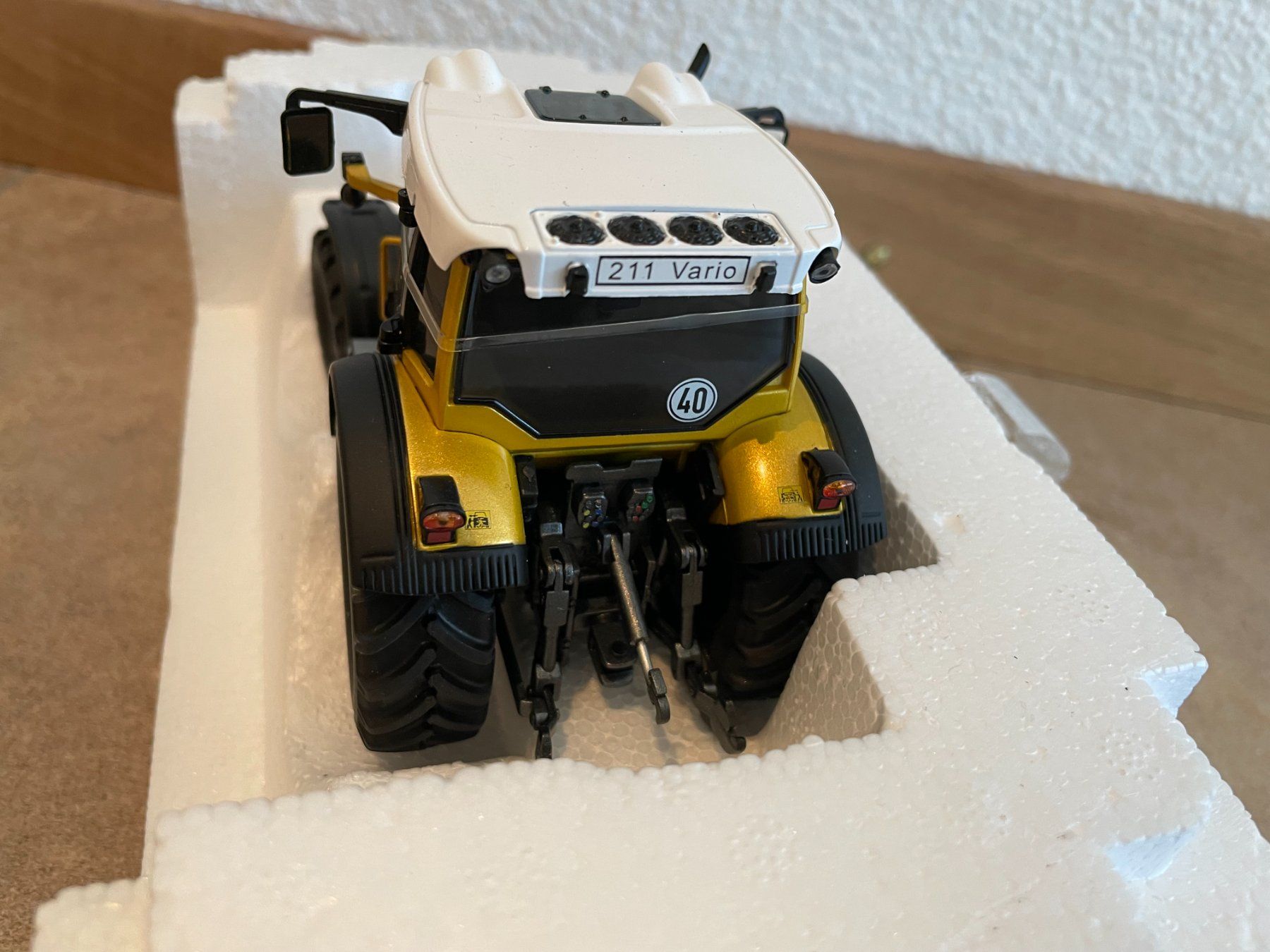 Fendt Trattori: Fendt 211 Vario – Nuovo e nell'imballaggio originale da Kreuzlingen venduto da Stefan1150 2
