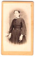 Fotografie J. Lüthi, St. Gallen, Frau i