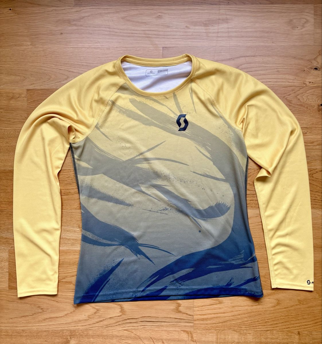 Scott T-shirt: Scott Langarmshirt Gr. S   – Usato da Zürich venduto da Claumina