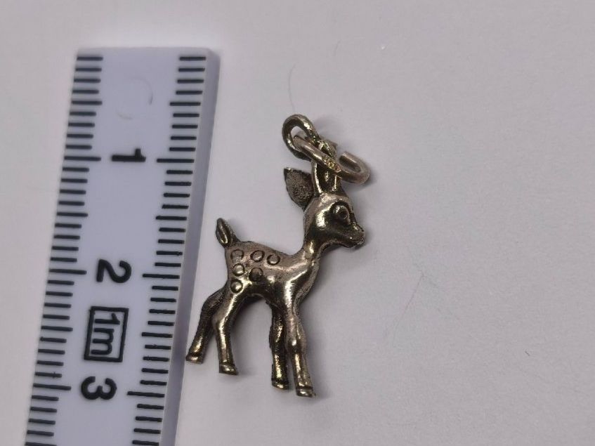 Ciondoli: Silberner Bambi Anhänger, 800 Silber Gestämpelt – Usato da St. Gallen venduto da GIULESGG 5