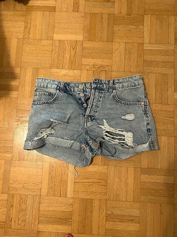 Jeans: Kurze Jeans Shorts Gr36 – Usato da Zürich venduto da Nia_S