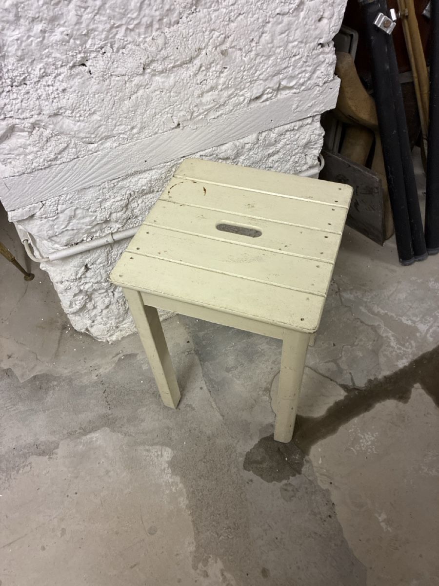 Sgabelli: Hocker-Tischli vintage – Usato da Dagmersellen venduto da casatualiq 1