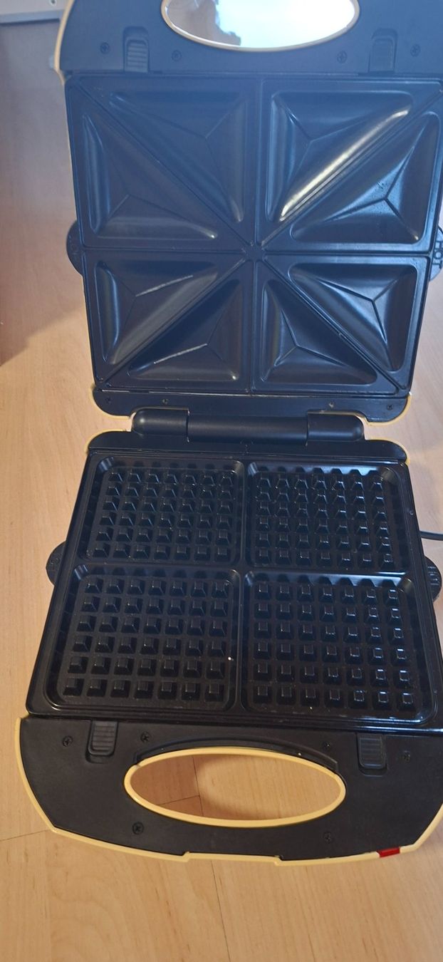 Küchengeräte: Waffeleisen, Sandwichmaker, Grillplatten – Gebraucht aus Männedorf von Mis_nl7l 1