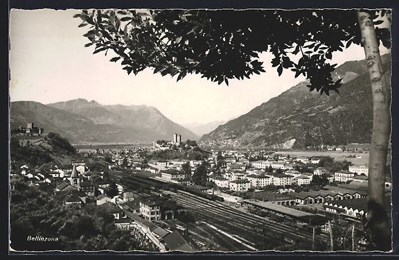 Cartoline postali: Bellinzona, Blick über den Bahnhof auf  – Usato da Berlin venduto da bartko-reher