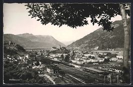 Bellinzona, Blick über den Bahnhof auf 