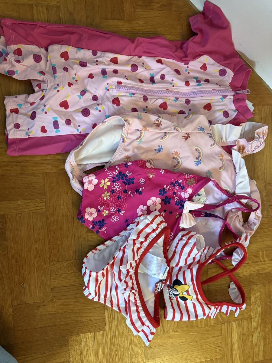 Lotti & Set di vestiti: Mädchen Kleiderpaket, Grösse 86 – Usato da Flawil venduto da SMG13 7
