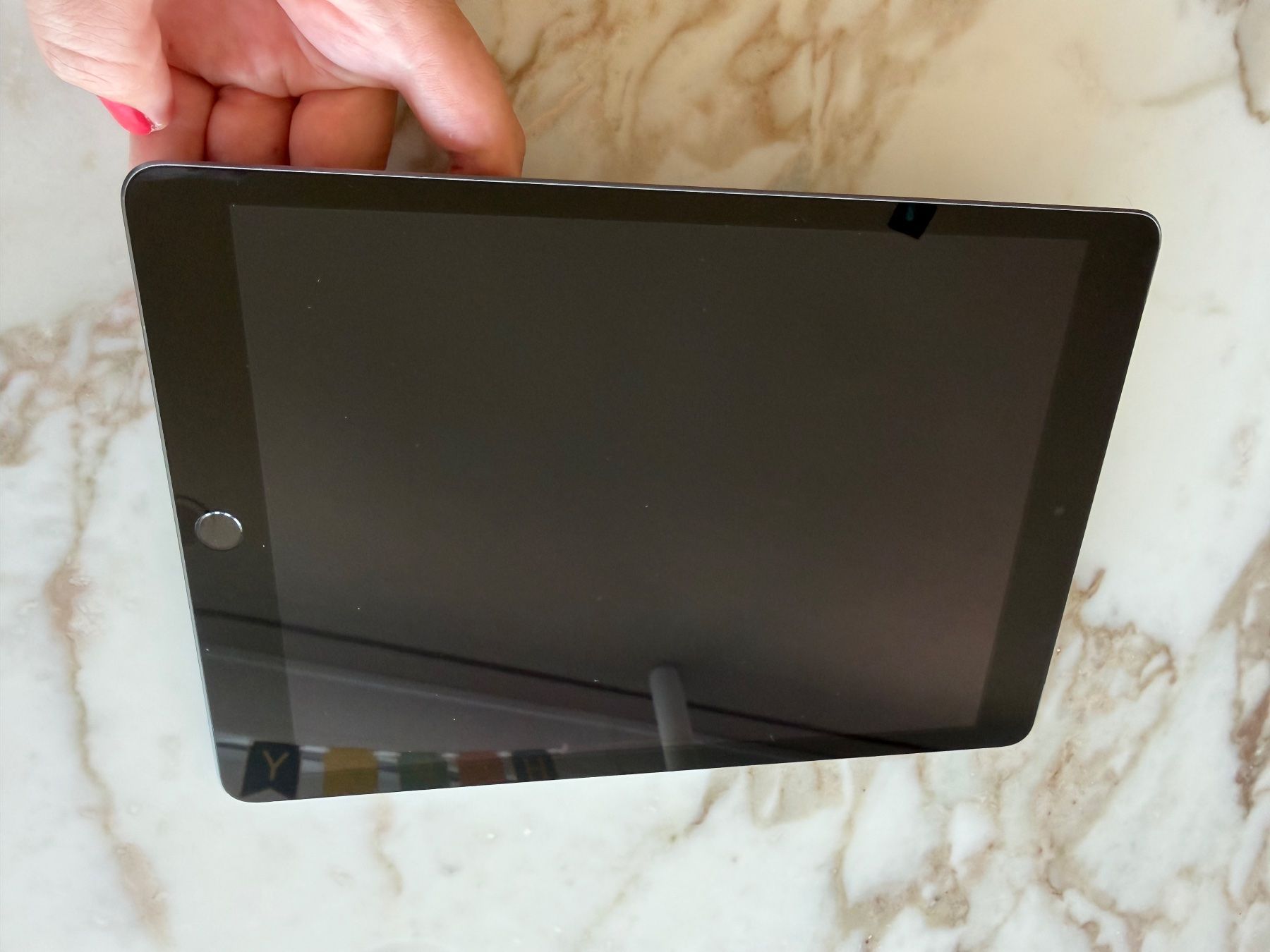 Apple Tablettes PC: iPad 9. Gen 64GB Mod 2604 WiFi+Cellular – D'occasion à Scherzingen par oli_9rjp 2