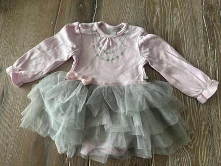 Babybody Girl mit Tüllrock, Grösse 74 🎀🎀🩶