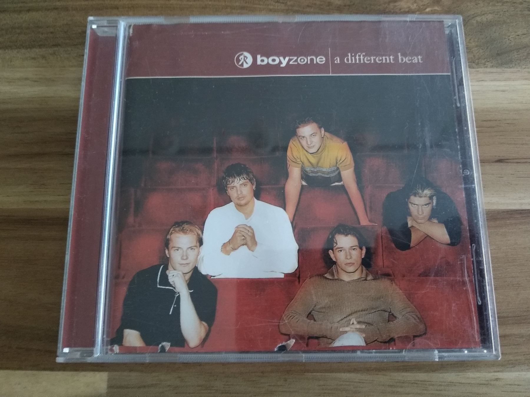 CDs: Boyzone - A Different Beat – Gebraucht aus Olten von prusik02