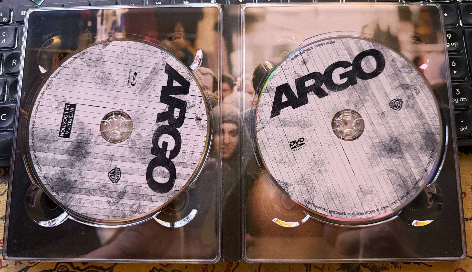 Alle DVDs: Argo (2012) Ultimate Edition - Blu-ray + DVD – Gebraucht aus Semsales von __Florian__ 5