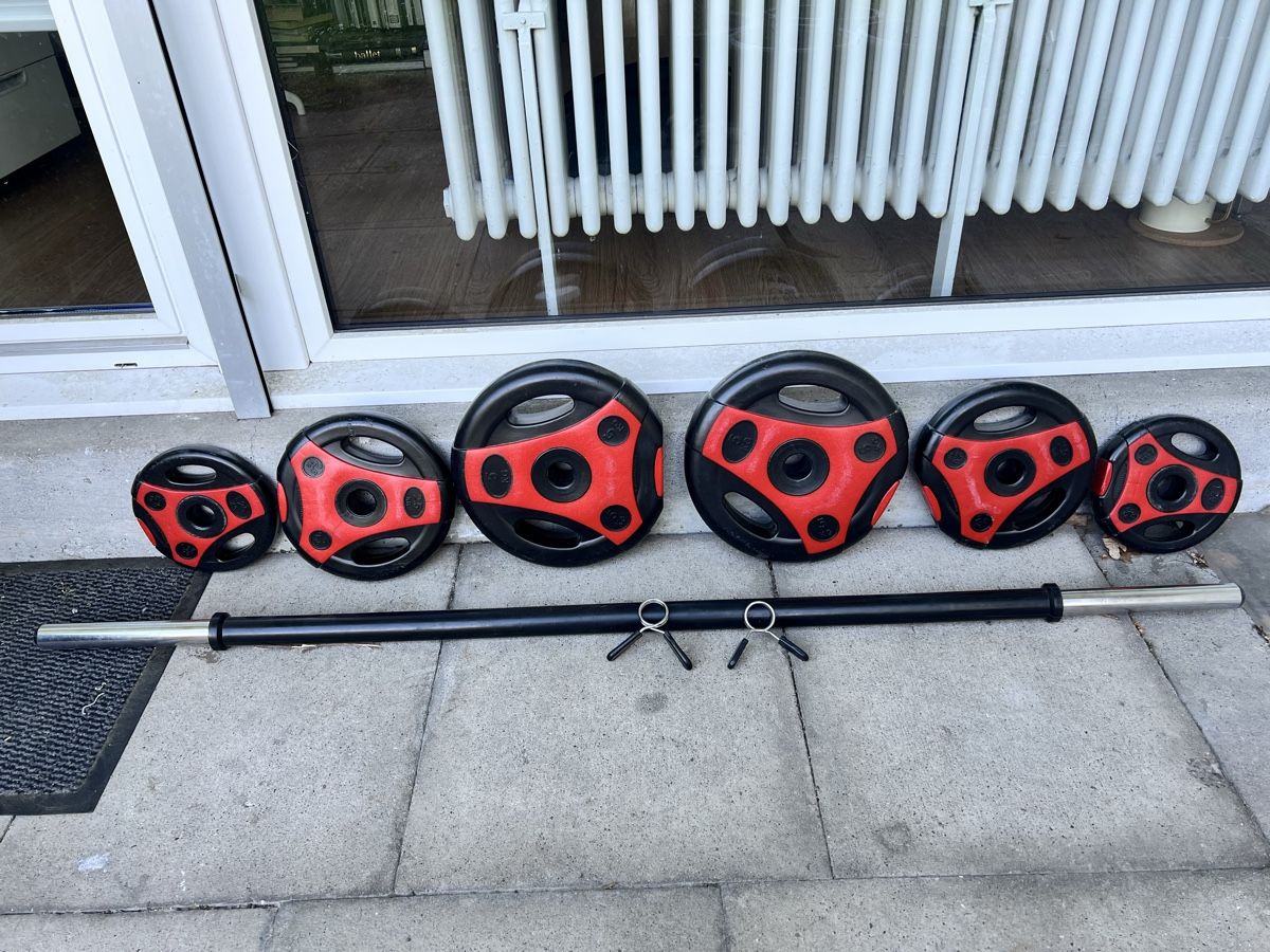 Hanteln & Gewichte: Langhantel mit Bumper Plates  – Gebraucht aus Winterthur von Hello088x 2