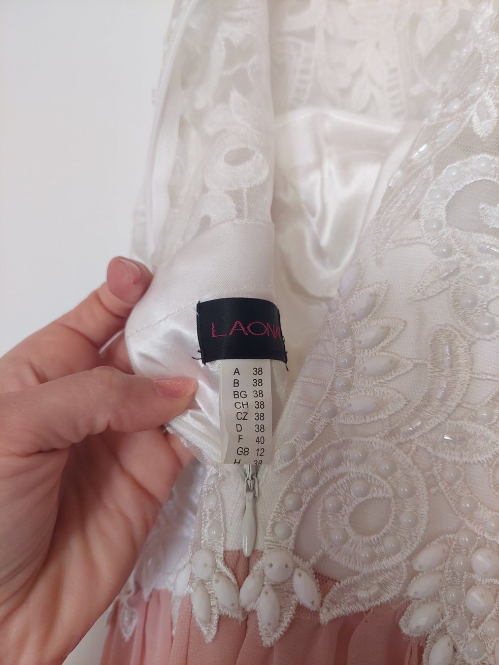 Vestiti: Ballkleid mit Pailletten – Usato da Mettau venduto da Taeni93 3