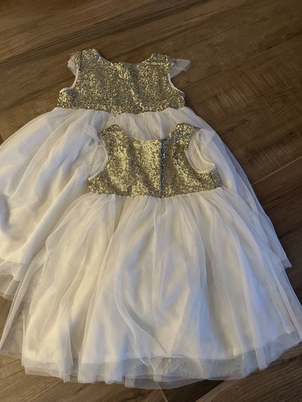 Kleider & Röcke: Kinder Kommunion oder Ehe Kleid (8J & 5J) – Gebraucht aus Binningen von zet_ly9z