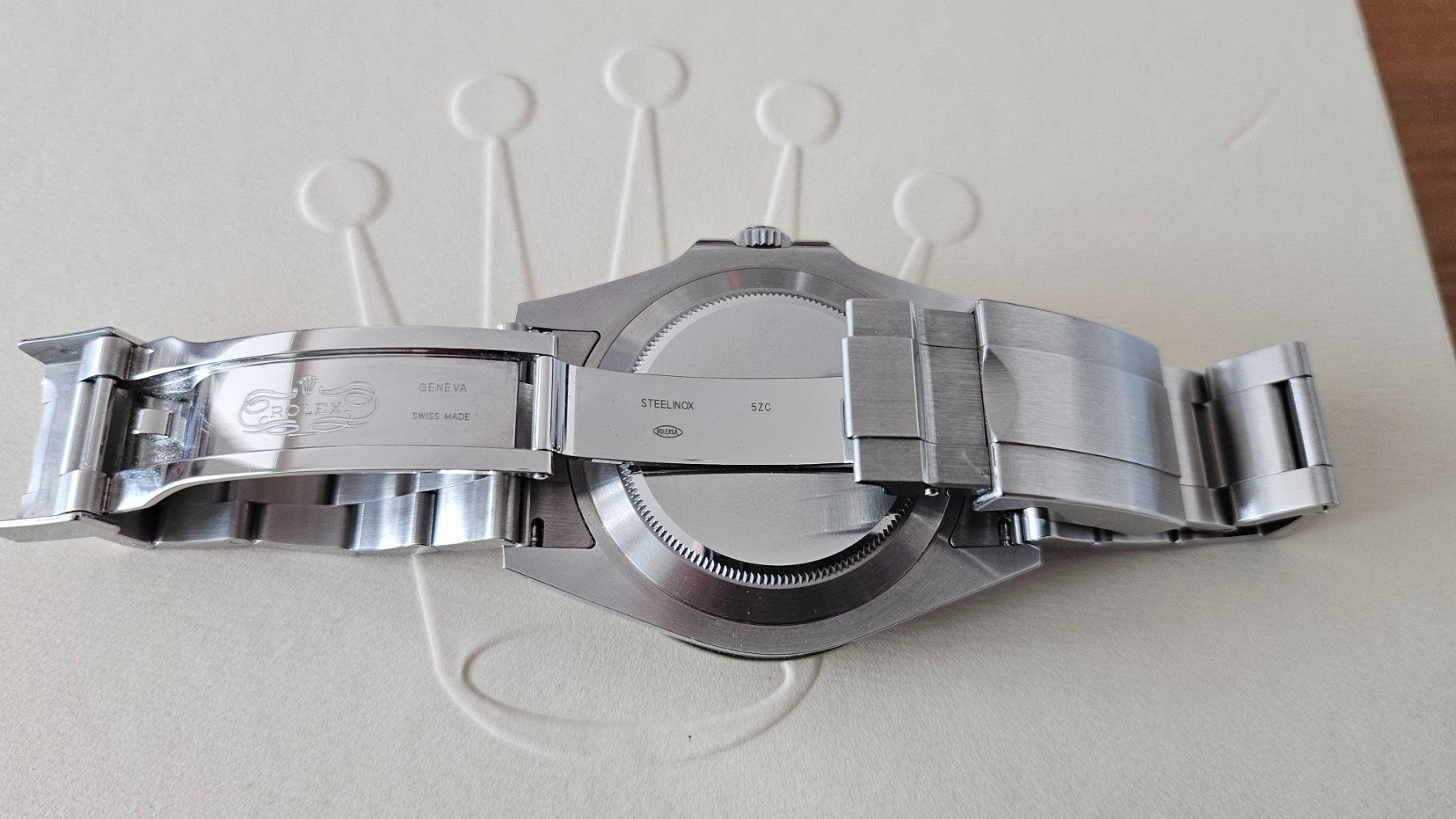 Rolex Orologi: Rolex Explorer 2 226570 JG 2023 Full Set – Usato da Uitikon Waldegg venduto da hddinu 9