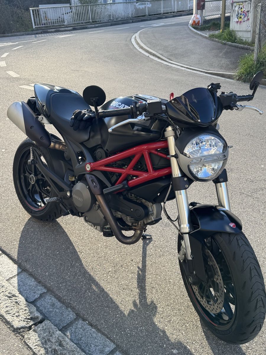 Ducati Strada: Ducati Monster 796 ABS - 35kw – Usato da Winterthur venduto da dav_n8nt