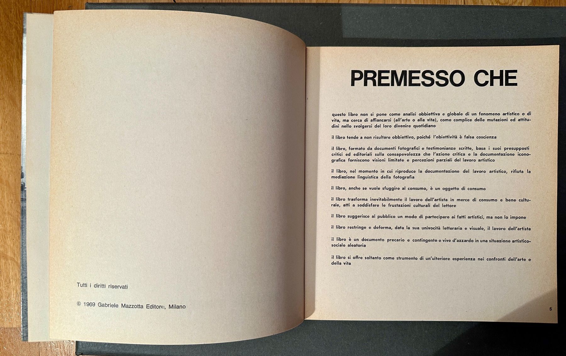 Libri: Germano Celant: Arte Povera. EA 1969 – Usato da Zürich venduto da allp 2
