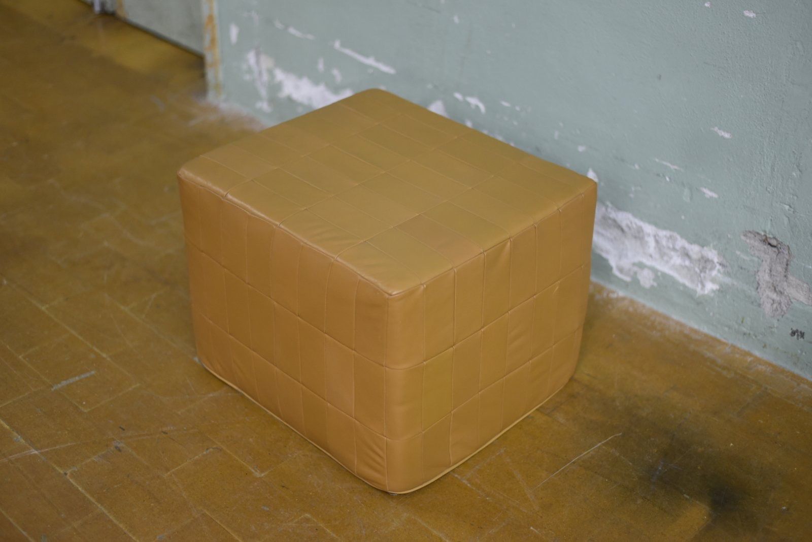 Sgabelli: Designer Patchwork Leder Hocker vintage – Usato da Lichtensteig venduto da UsedINStore 3