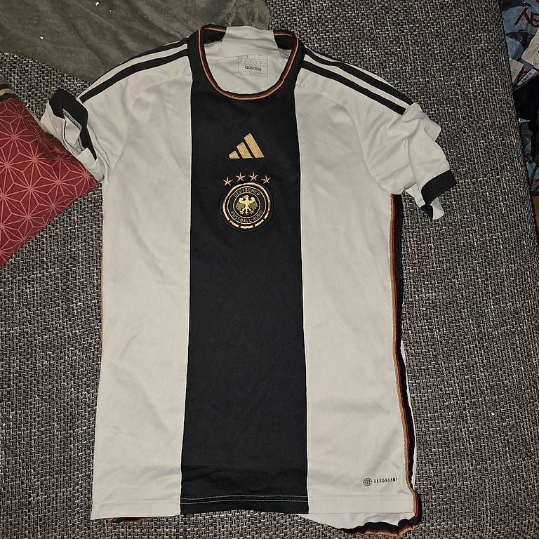 Canottiere & Pantaloni: Originales Deutschland Trikot Grösse S – Usato da Rapperswil SG venduto da Gooal