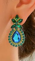 Jolies boucles d’oreilles remarquables pierres étincelante