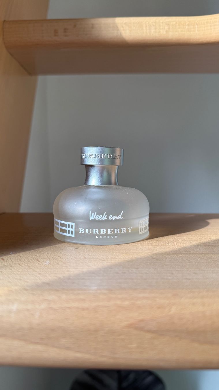 Burberry Flaconi: Week end Burberry - Flacon 50 ml vide – Usato da Yverdon-les-Bains venduto da _sabrinah_