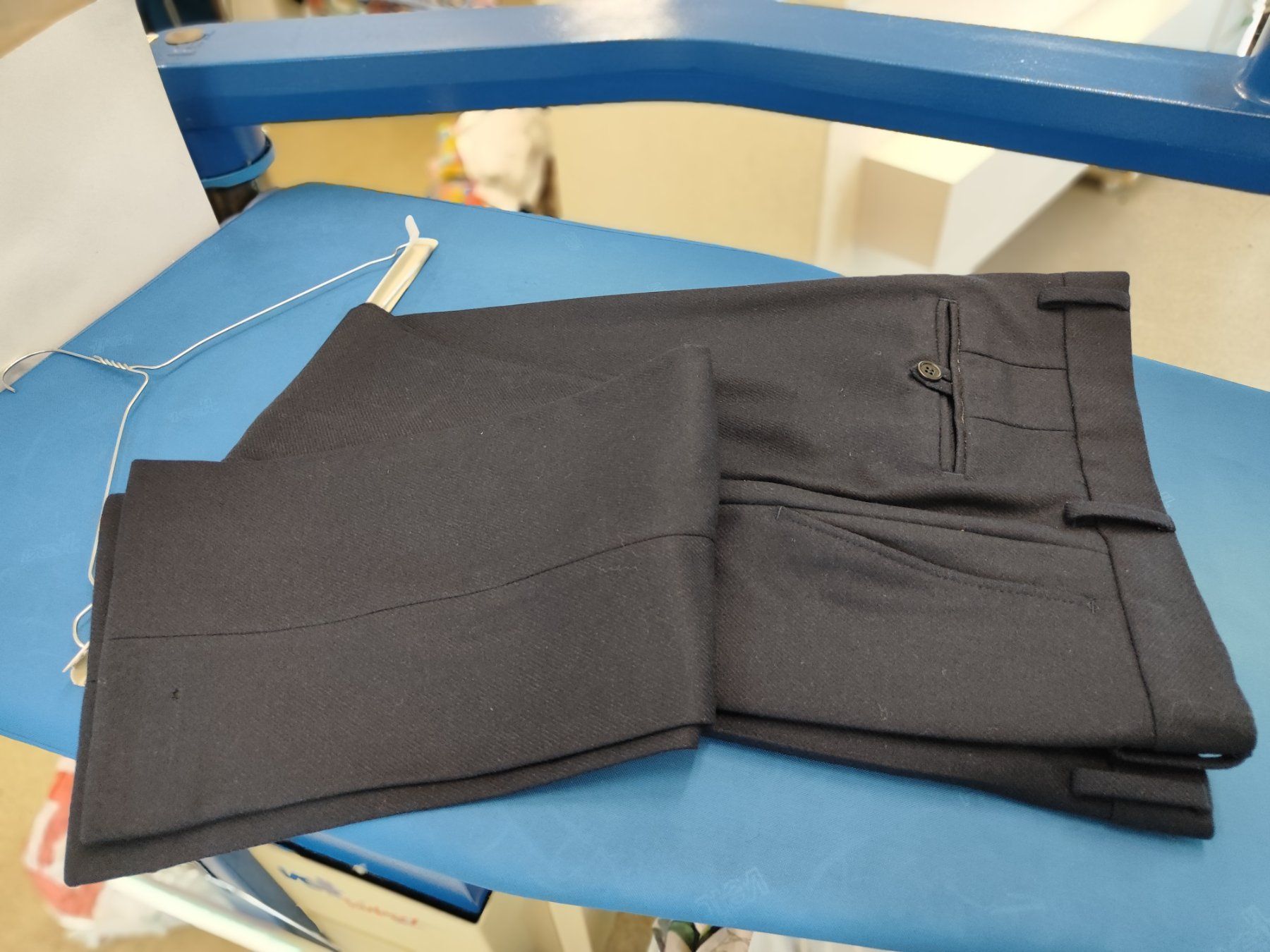 H&M Pantaloni: H & M Herrenhose GR 50 – Nuovo (secondo la descrizione) da Langnau am Albis venduto da Judithsebi 4