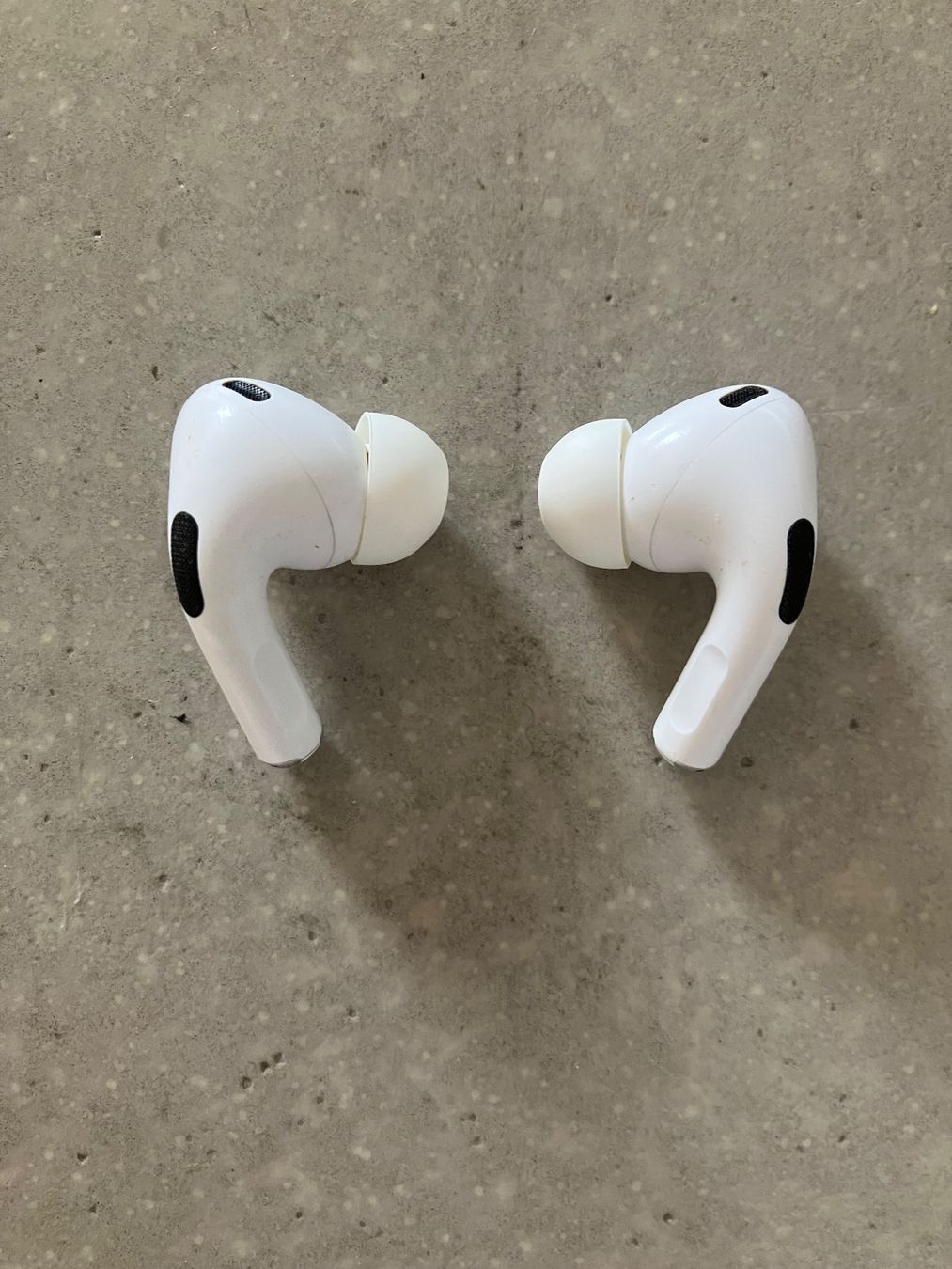 Apple Casques audio: APPLE Air Pods Pro 2 – D'occasion à Lausanne par mr.v 4