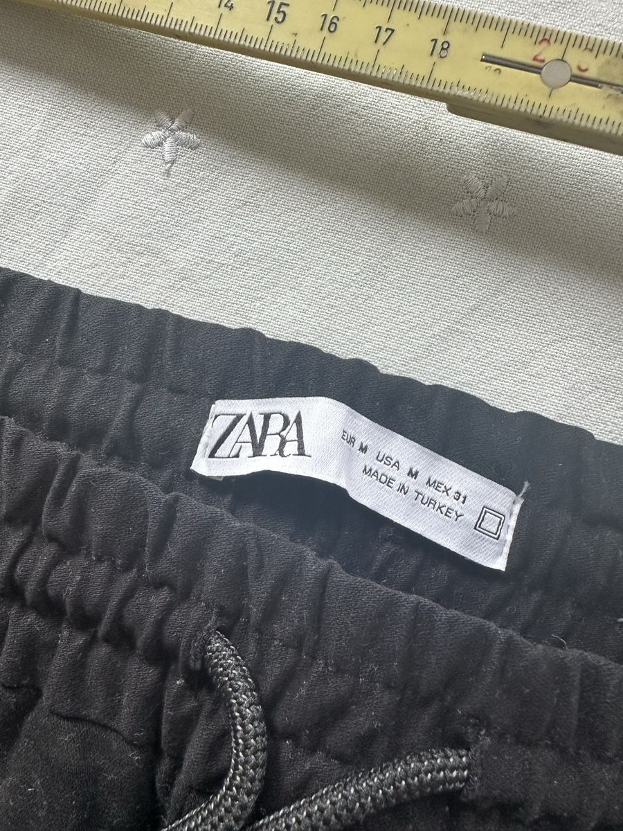 Zara Pantaloni: Herren Hosen Sschwarz. Neue. Grosse M. – Usato da Schöfflisdorf venduto da Katrins02