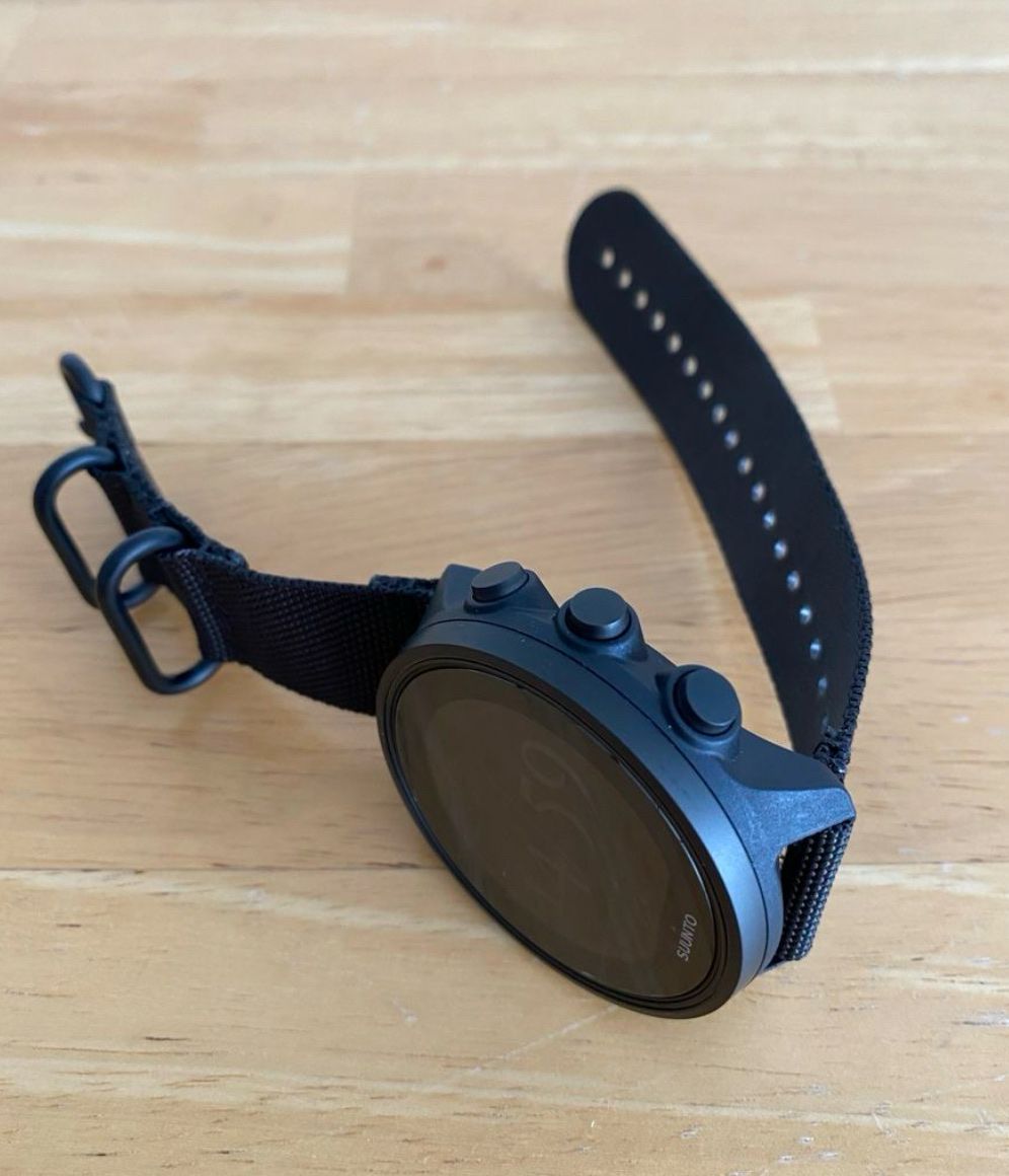 Suunto Smartwatch: Suunto 9 Baro Titanium Charcoal Black – Neu (gemäss Beschreibung) aus Ebnat-Kappel von  4