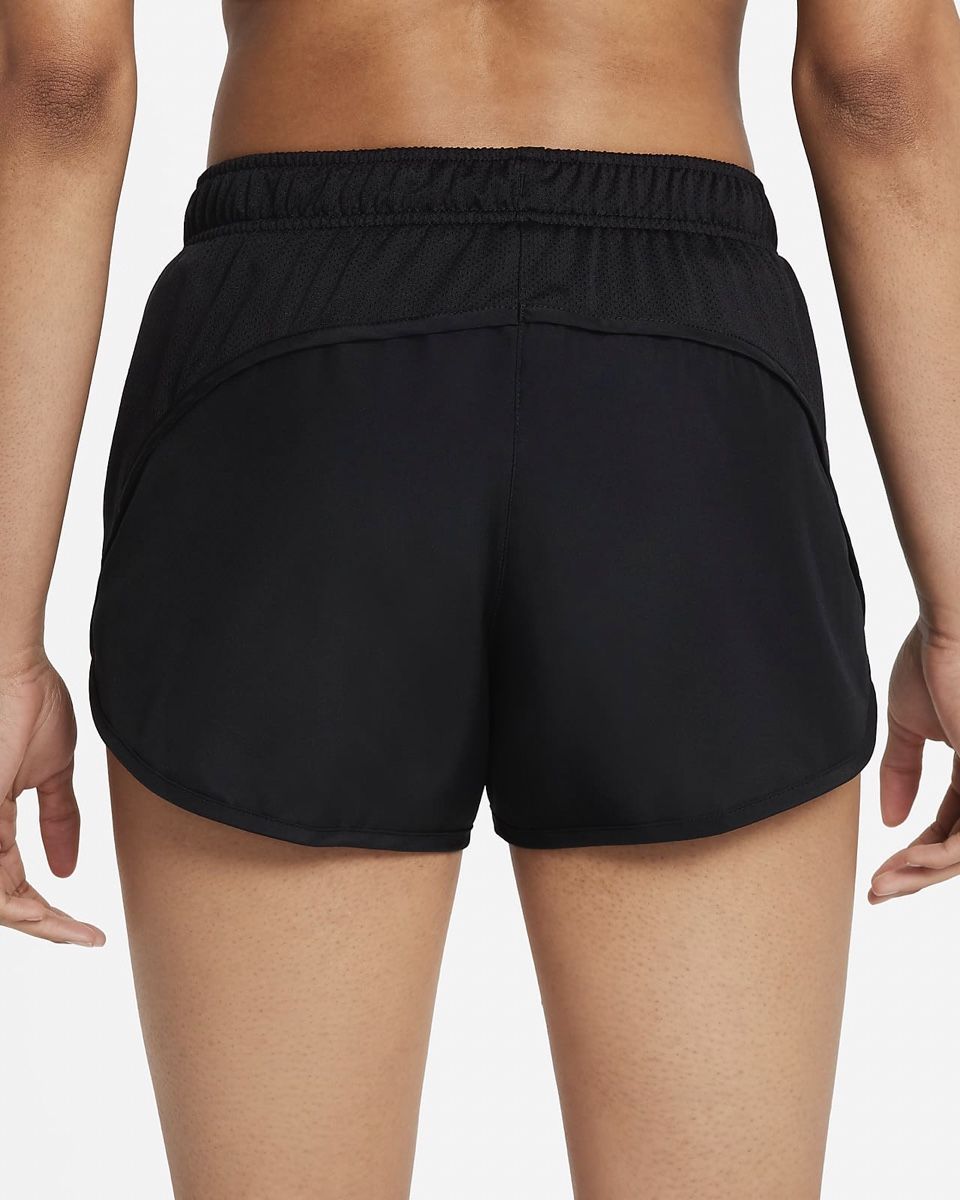 Nike Pantaloni: Nike Shorts – Nuovo (secondo la descrizione) da Trimstein venduto da ath. 2